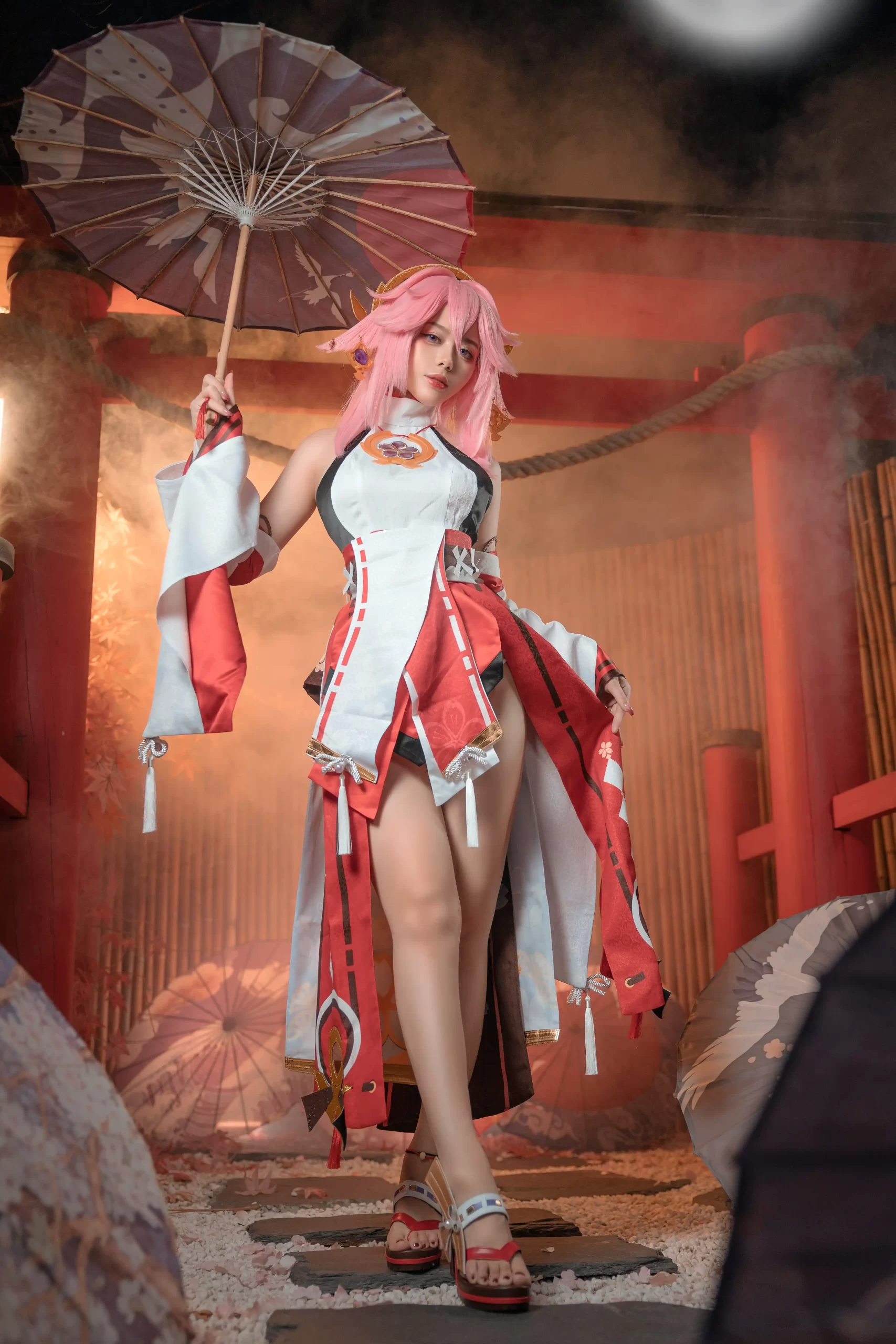九言 Jiu Yan cosplay Yae Miko Genshin Impact 4 scaled