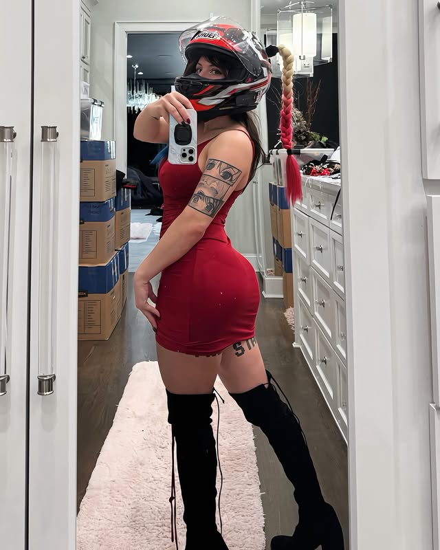 Liz Katz @lizkatzgames 24