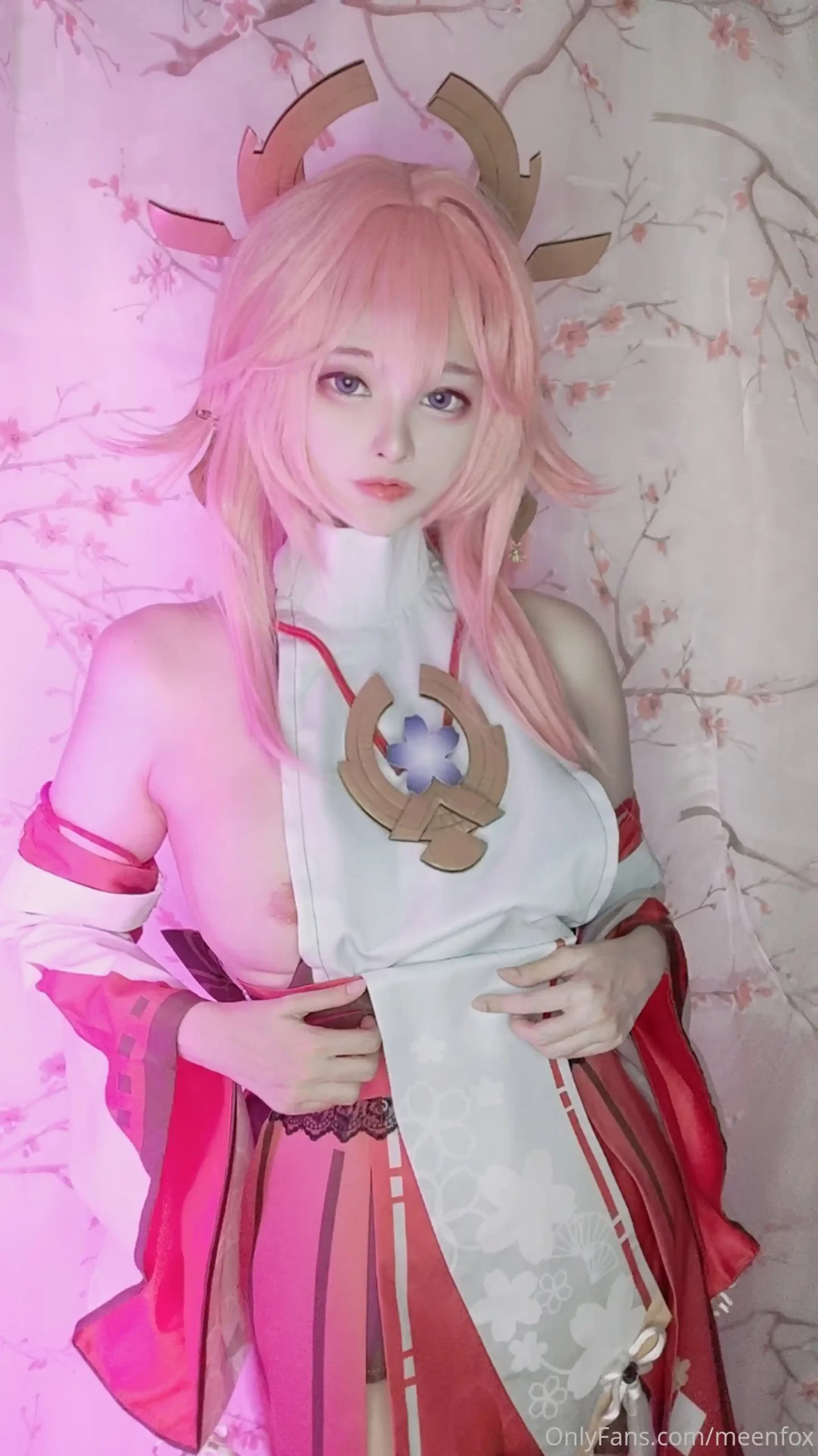 Meenfox cosplay Yae Miko Genshin Impact 2 scaled