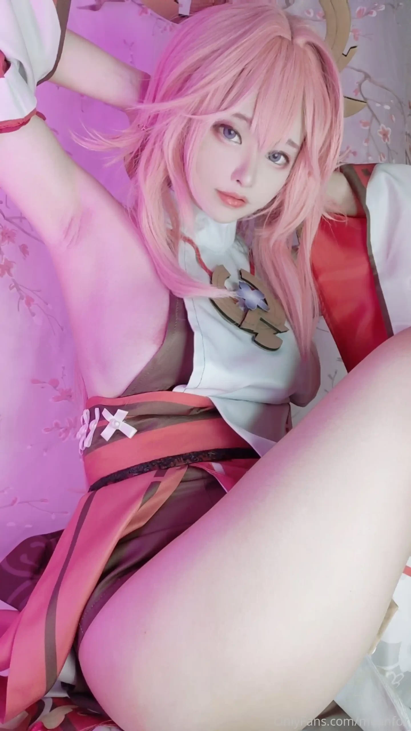 Meenfox cosplay Yae Miko Genshin Impact 4 scaled