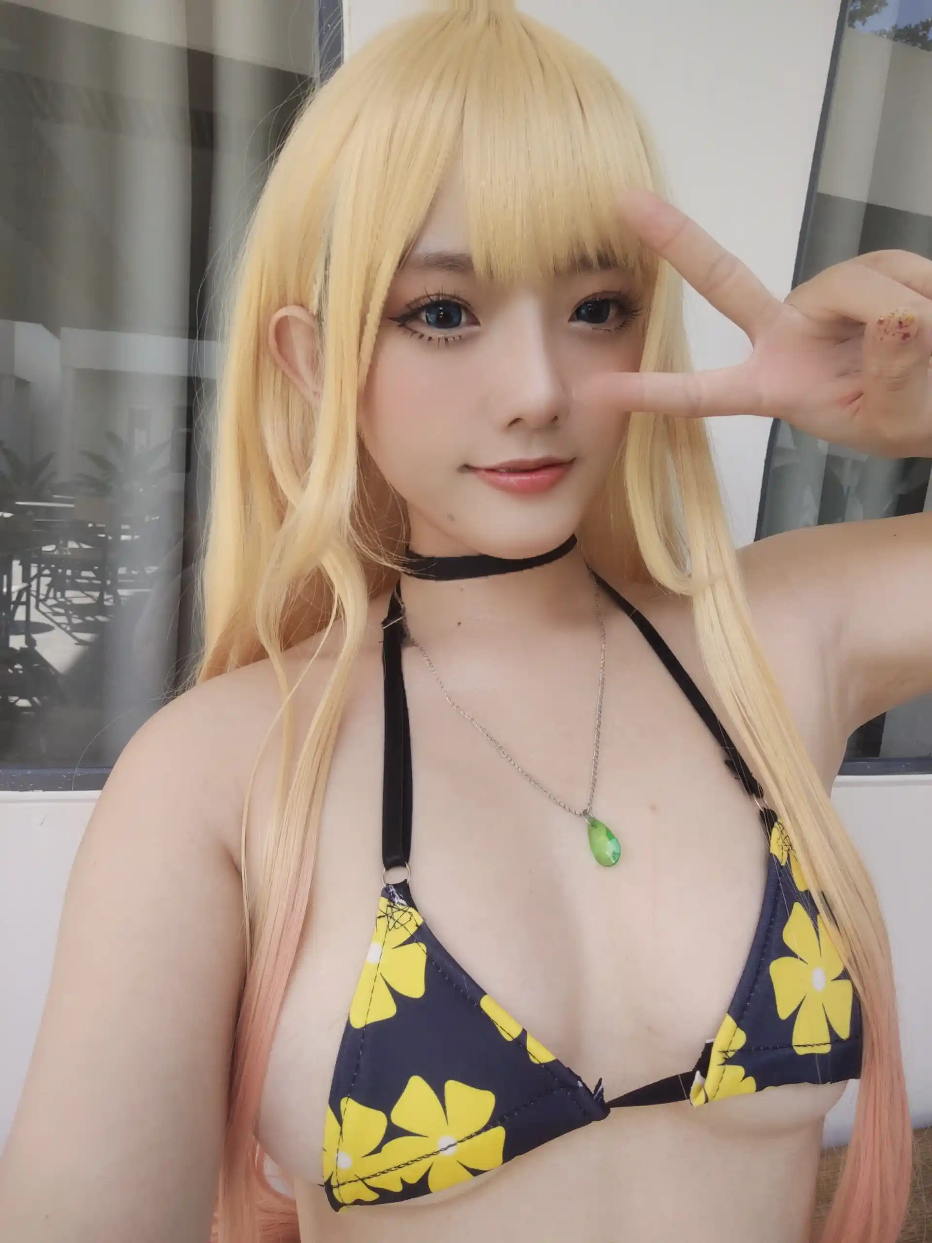 Messie Huang写真 cosplay Marin Kitagawa Sono Bisque Doll 23