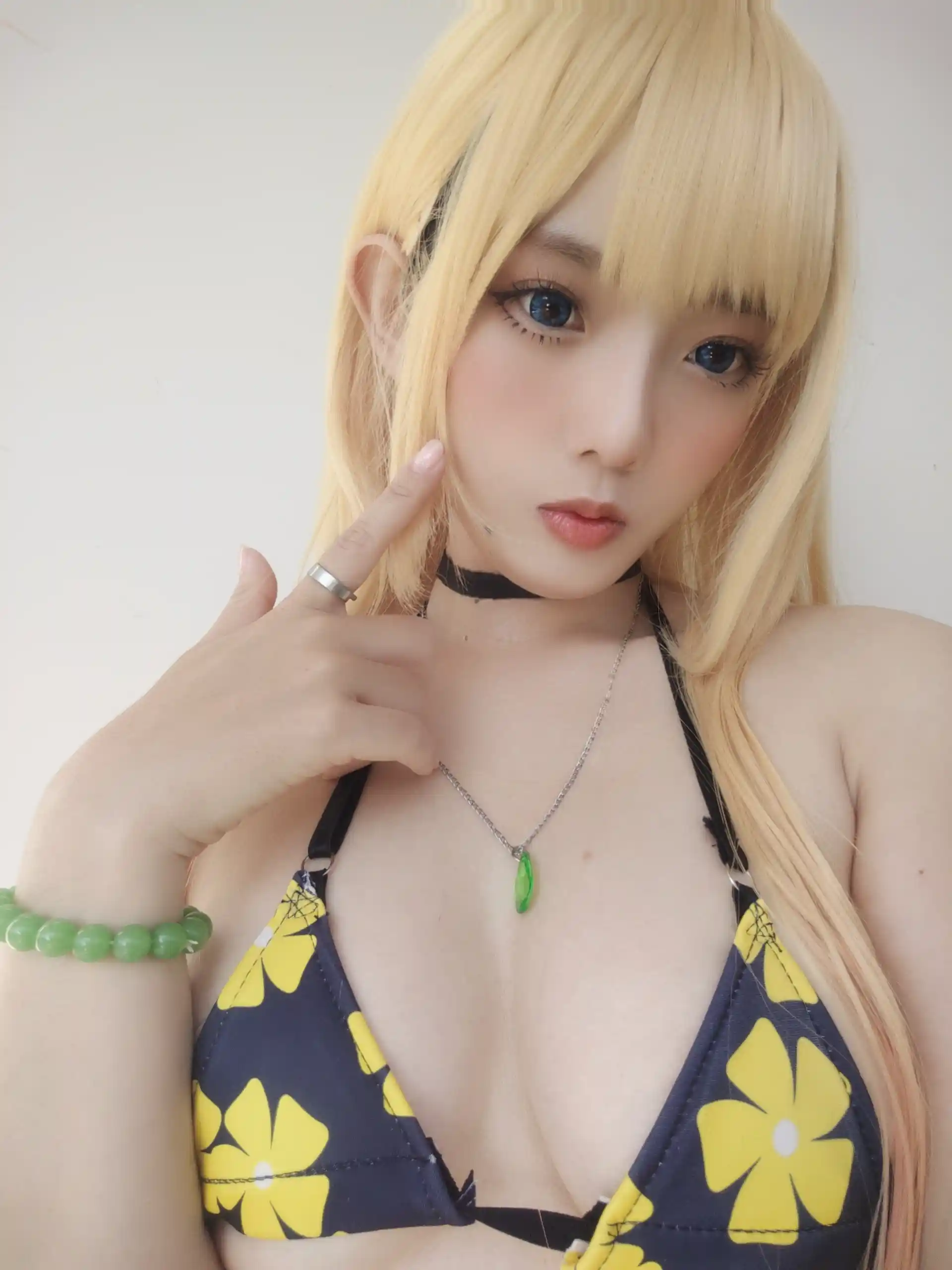 Messie Huang写真 cosplay Marin Kitagawa Sono Bisque Doll 28