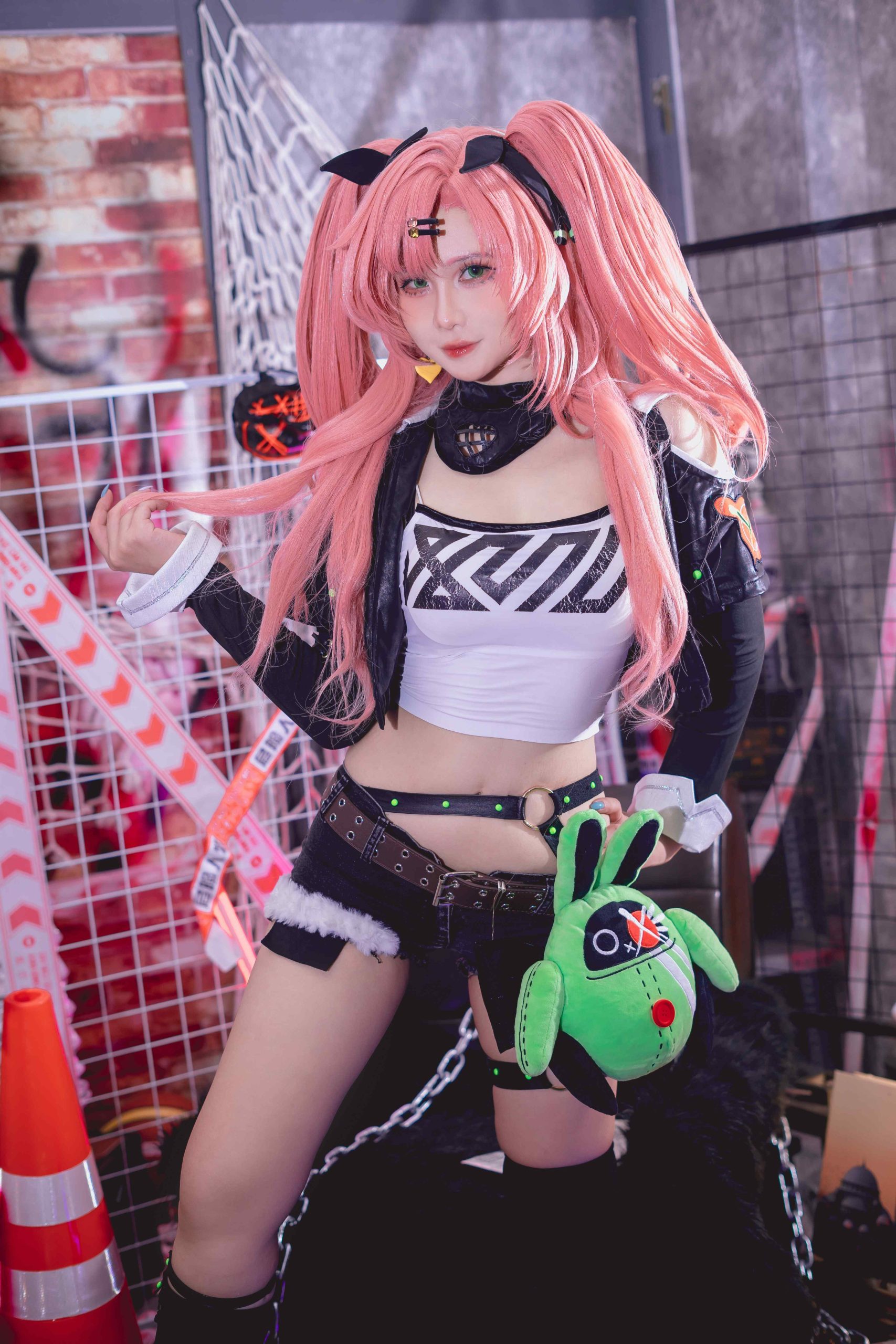 Pyoncos ピオン cosplay Nicole Demara Zenless Zone Zero 1 scaled