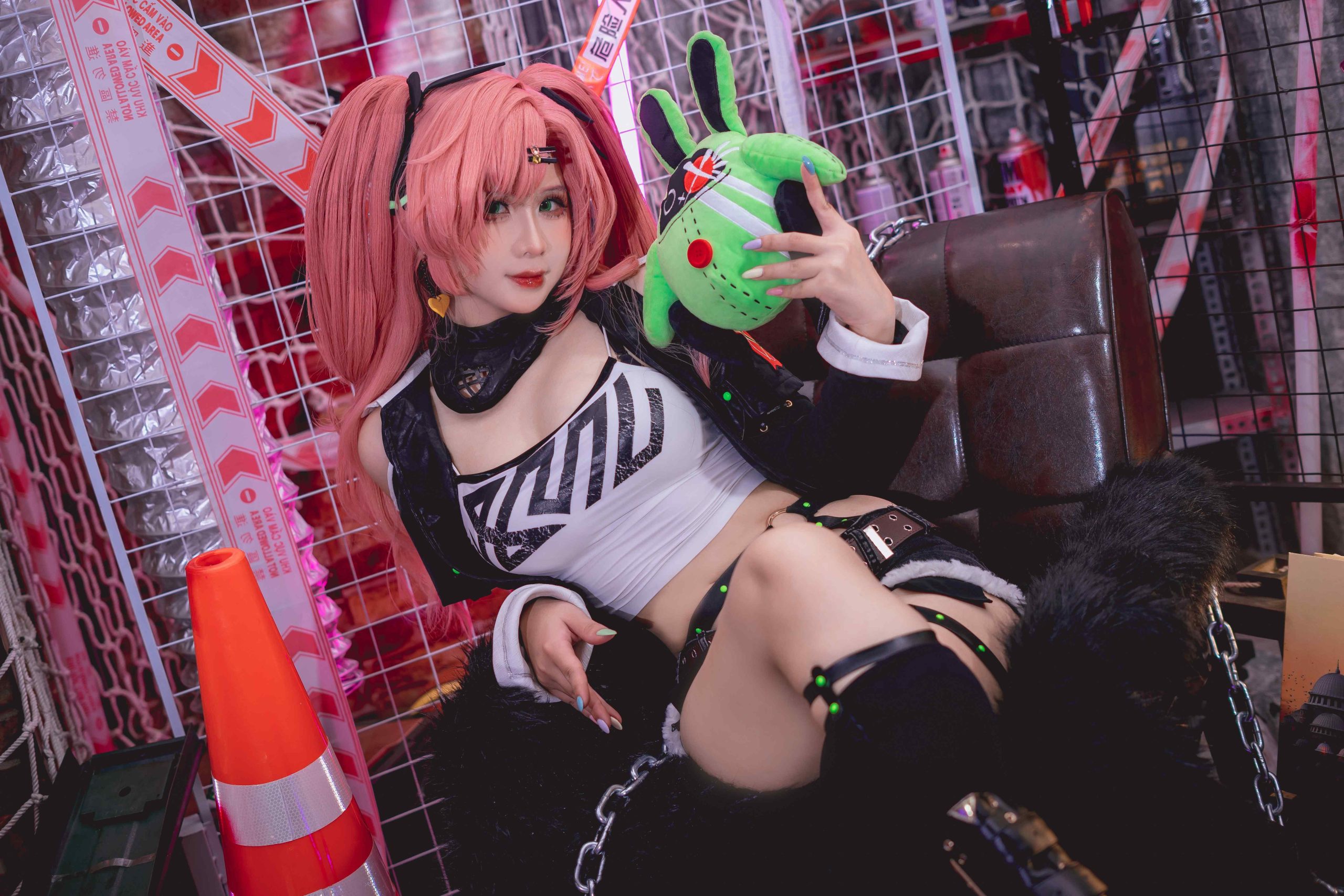 Pyoncos ピオン cosplay Nicole Demara Zenless Zone Zero 13 scaled