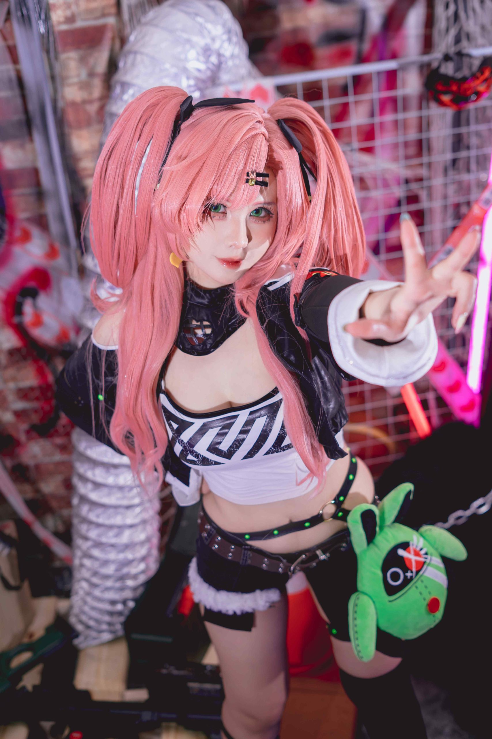 Pyoncos ピオン cosplay Nicole Demara Zenless Zone Zero 5 scaled