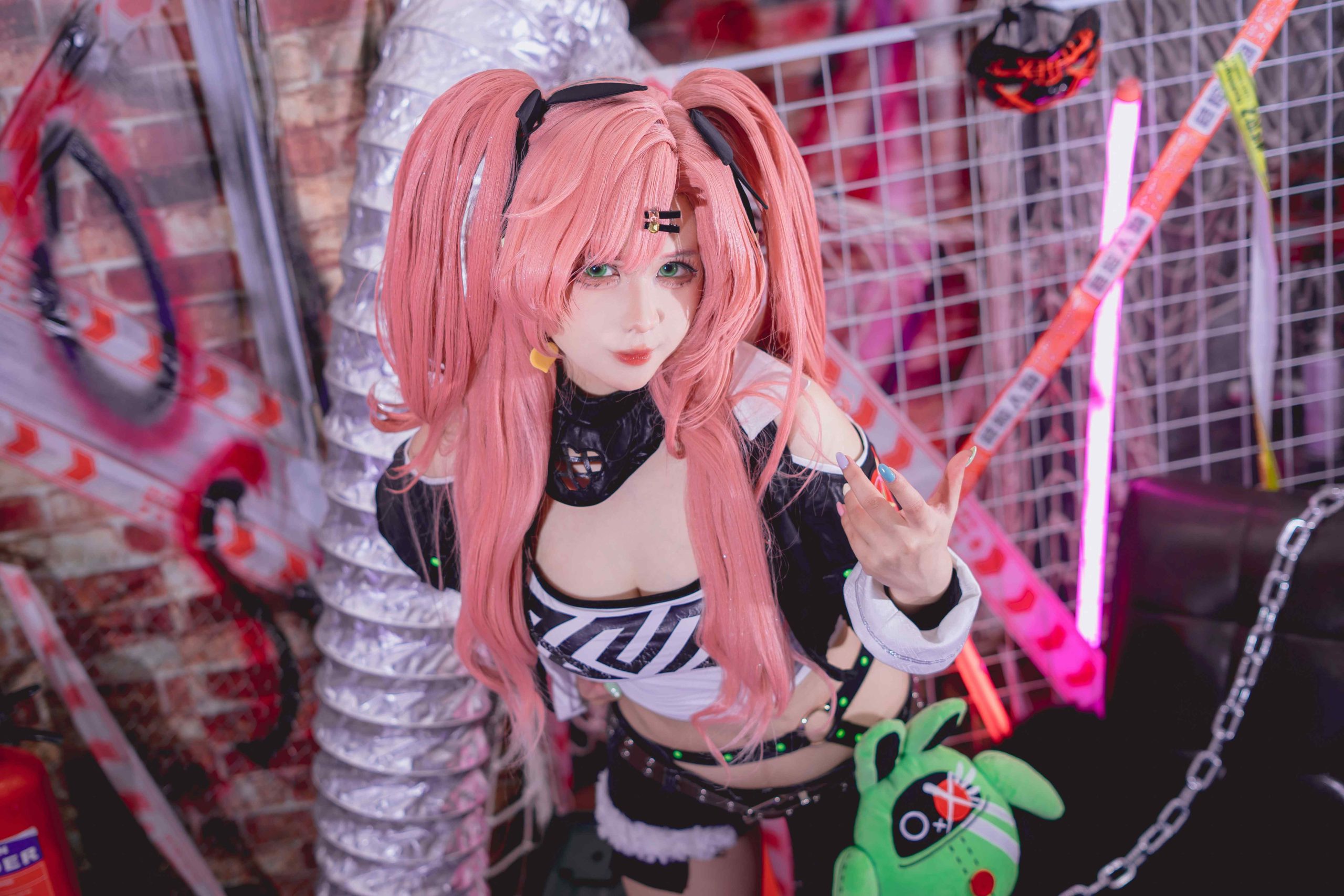 Pyoncos ピオン cosplay Nicole Demara Zenless Zone Zero 7 scaled