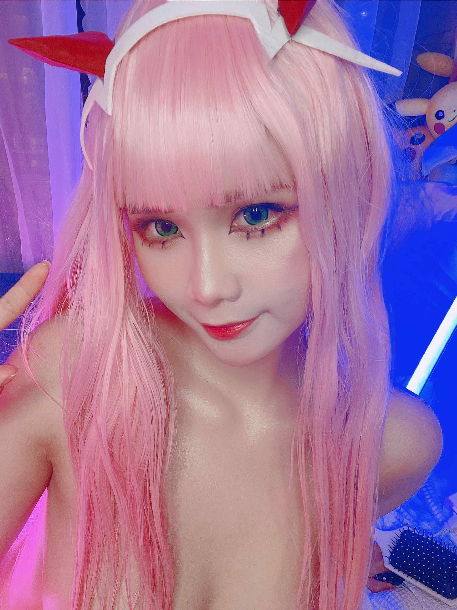 Pyoncos ピオン cosplay Zero Two Darling in the Franxx 24 scaled
