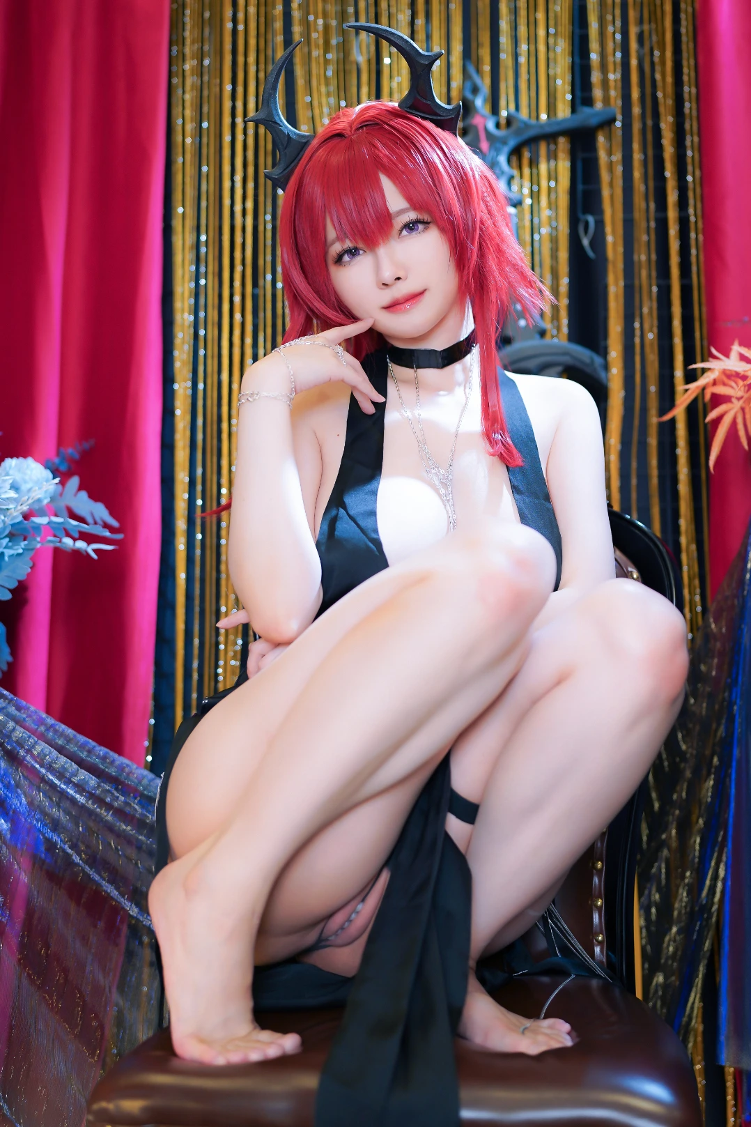 Arty Huang Arty亚缇 cosplay Surtr Arknights 18