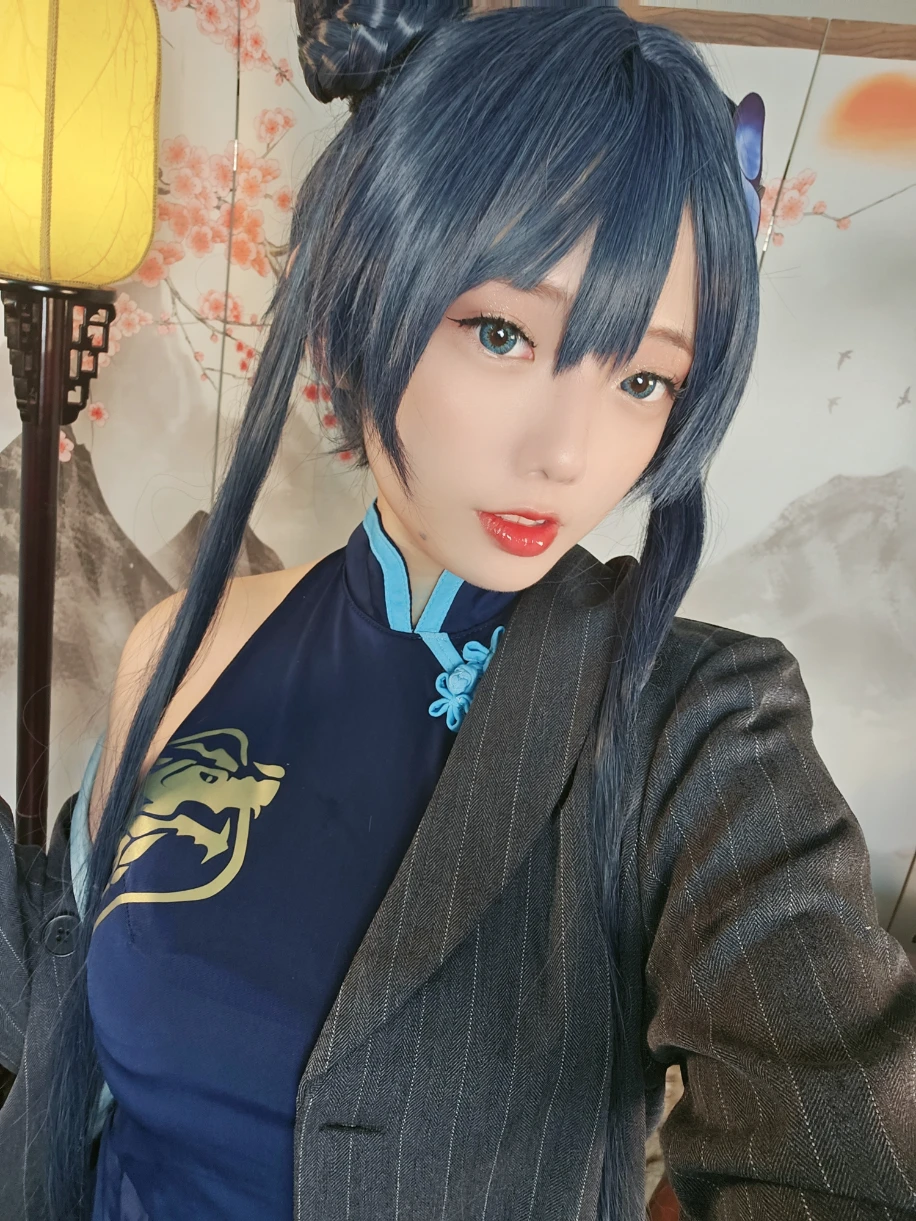 Messie Huang写真 cosplay Kisaki Blue Archive 27