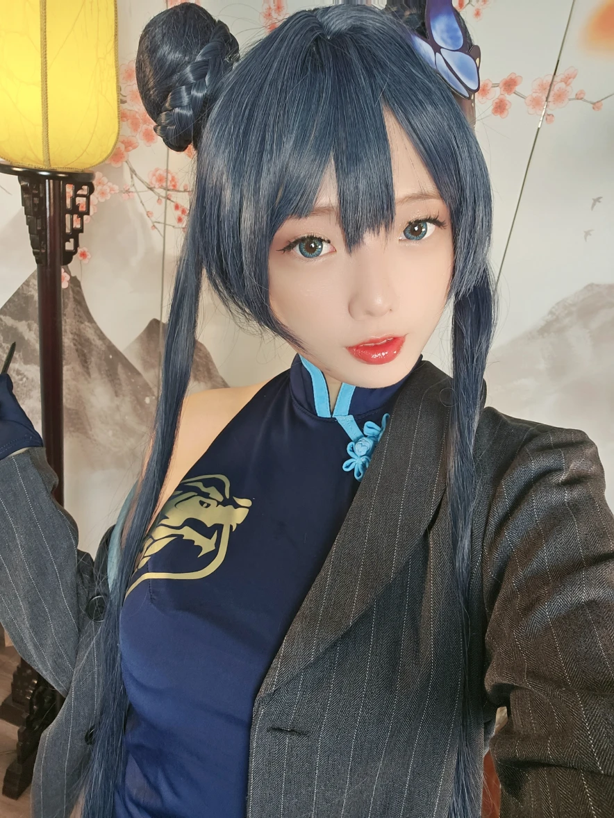 Messie Huang写真 cosplay Kisaki Blue Archive 28
