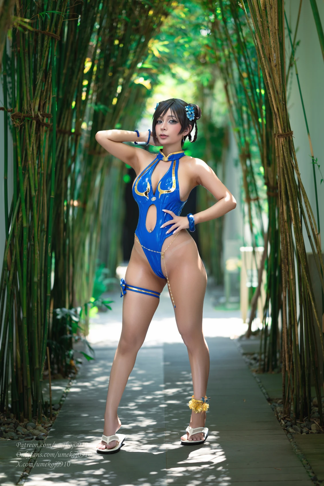 Umeko J cosplay Chun Li Street Fighter 19