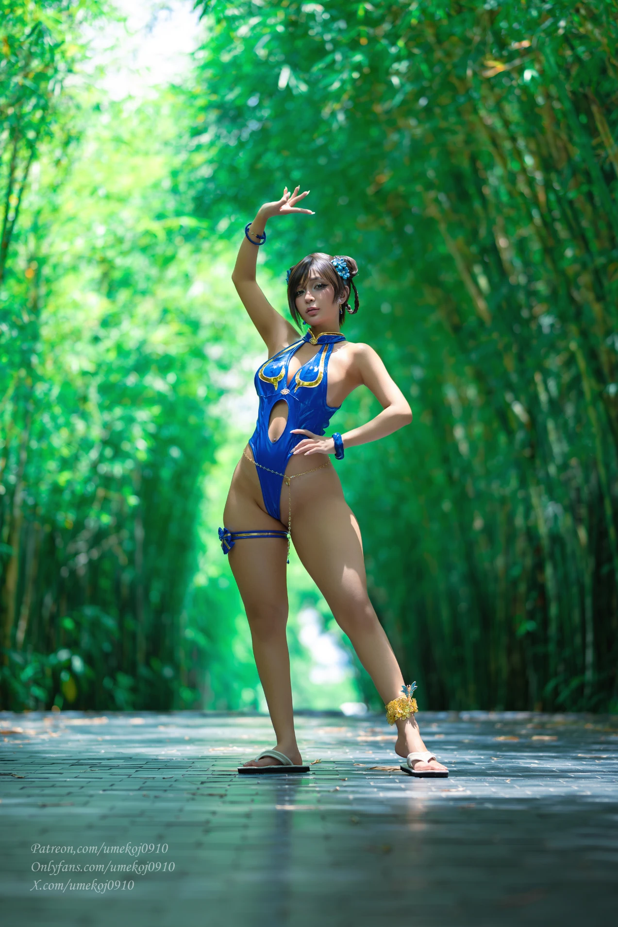 Umeko J cosplay Chun Li Street Fighter 39