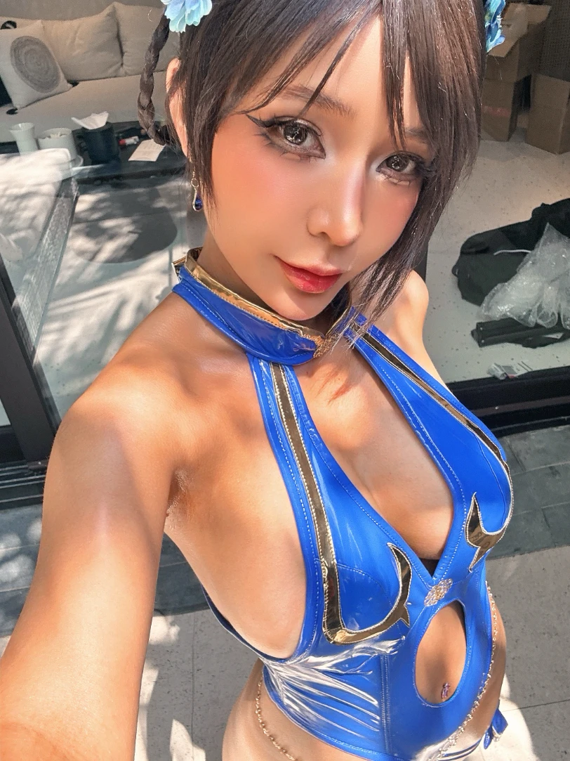 Umeko J cosplay Chun Li Street Fighter 83