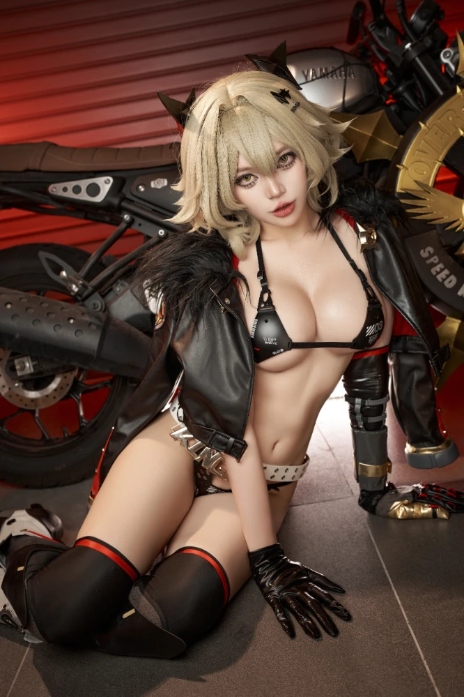 ZinieQ ジニCosplayer cosplay Caesar King Zenless Zone Zero 20