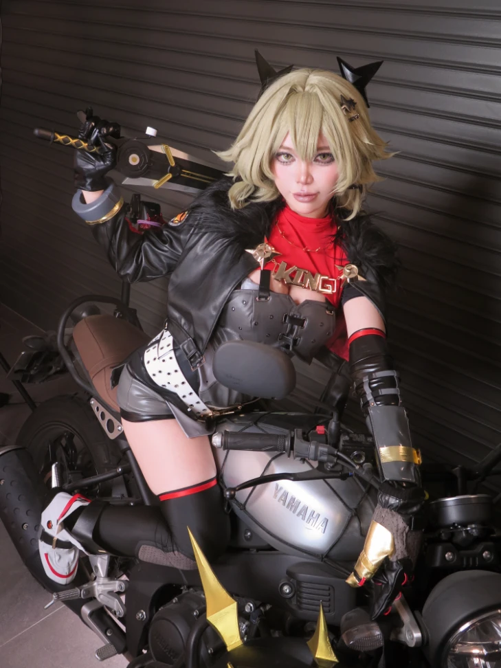 ZinieQ ジニCosplayer cosplay Caesar King Zenless Zone Zero 42